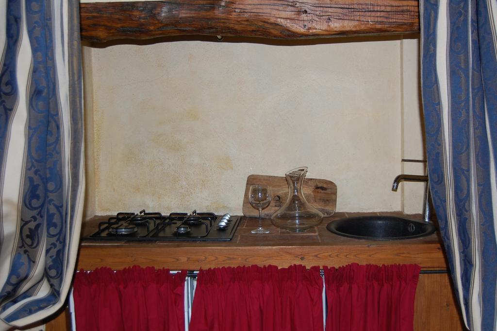 Podere Campovecchio Rapale Habitación foto